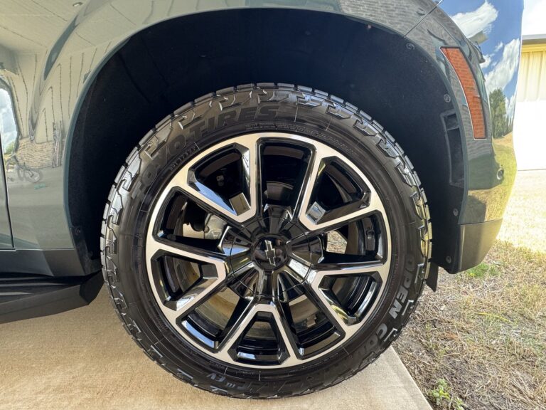 Chevrolet SUV wheel & tire after detailing
