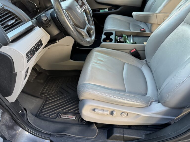 Honda Odyssey driver area after detailing