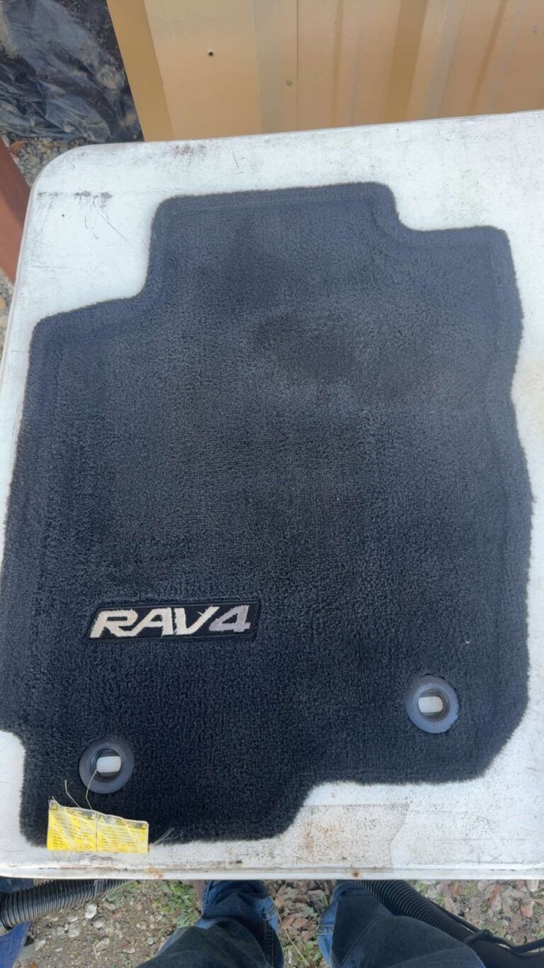 Toyota RAV4 floor mat after detailing